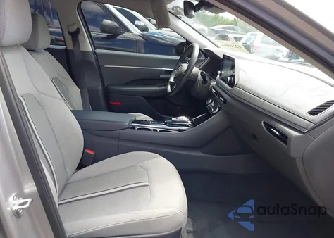 2021 Hyundai Sonata Sel z USA, uszkodzony, nr VIN 5NPEF4JA8MH125663